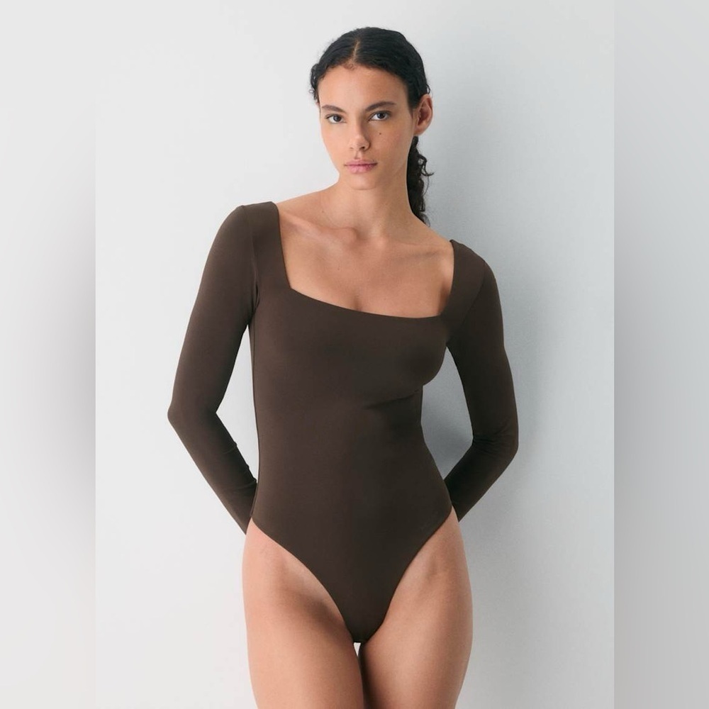 Aritzia Babaton Contour chocolate brown Squareneck Longsleeve Bodysuit XL NWOT